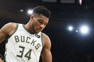 Bloomberg: Επαγγελματίες αθλητές σαν το «Greek Freak» κυνηγούν παραβάτες του trademark τους