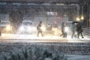 Ιαπωνία: Ακυρώσεις πτήσεων, μπλακάουτ και χάος στις μεταφορές από τη σφοδρή χιονόπτωση