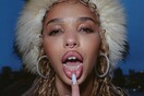 «Caprisongs»: Ένα σχεδόν τέλειο ποπ άλμπουμ της FKA Twigs