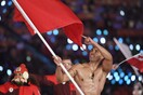 Ο viral σημαιοφόρος της Τόνγκα στους Ολυμπιακούς μάζεψε πάνω από 310.00 δολάρια