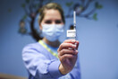 Δύο νοσοκόμες έβγαλαν 1,5 εκατ. δολάρια πουλώντας πλαστά πιστοποιητικά εμβολιασμού στη Νέα Υόρκη 