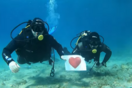 "I do" με μπουρμπουλήθρες: Ο δήμος Αλοννήσου καλεί σε υποβρύχιους γάμους ανήμερα του Αγίου Βαλεντίνου
