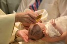 ΗΠΑ: Άκυρες χιλιάδες βαπτίσεις από την γκάφα ενός ιερέα- Έλεγε λάθος μια λέξη