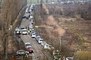 Πόλεμος στην Ουκρανία: Το κονβόι των Ελλήνων πέρασε τα σύνορα - «Η επιχείρηση Νόστος3 ολοκληρώθηκε επιτυχώς»