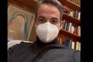 Η μάσκα του πρωθυπουργού και τα λεωφορεία που πέφτουν στον γκρεμό 