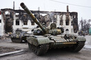 Ουκρανία: «Σφυροκόπημα» στα περίχωρα του Κιέβου - Μάχες στο κέντρο της Μαριούπολης