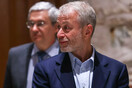 Page Six: «Ο Αμπράμοβιτς εκλιπαρεί φίλους του για δανεικά -Ζητά 1 εκατ. για να πληρώσει το προσωπικό του»