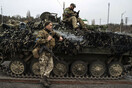 Pοlitico: Ο πόλεμος στην Ουκρανία μπαίνει σε νέα φάση- Η Δύση επιδιώκει να αυξήσει τις παραδόσεις όπλων 