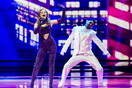 Η Στεφανία Λυμπερακάκη στην σκηνή της Eurovision