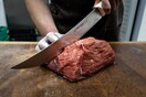 Είναι το κρέας καρκινογόνο; Πόσο βλάπτει την υγεία η υπερβολική κατανάλωση