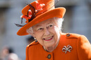 Η βασίλισσα Ελισάβετ με πορτοκαλί ταγέρ
