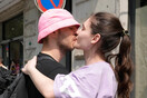 Oleh Psiuk: O νικητής της Eurovision φιλά τη σύντροφό του πριν επιστρέψει για να υπηρετήσει την Ουκρανία