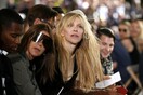 Η Κόρτνεϊ Λοβ στηρίζει Τζόνι Ντεπ: «Μου έσωσε την ζωή όταν πήγα να πεθάνω από υπερβολική δόση»