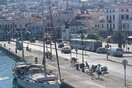Πρόκληση στη Λέσβο: Τουριστικό σκάφος ύψωσε σημαία του Κεμάλ στο λιμάνι της Μυτιλήνης