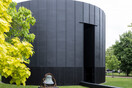 Serpentine Pavilion: Μια μαύρη εκκλησία - κλίβανος είναι το πιο κατάλληλο θερινό περίπτερο;