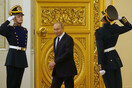 Αστάθεια και τρέμουλο στα πόδια: Νέες φήμες για την υγεία του Πούτιν