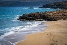 Αστυπάλαια: Η ειδυλλιακή παραλία Χρυσή Άμμος εκμισθώθηκε για να φτιαχτεί beach bar – Οργή των ντόπιων