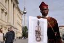 Η Γερμανία επιστρέφει στο Καμερούν κλεμμένο άγαλμα γυναικείας θεότητας
