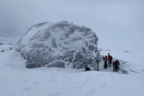 New Zealand climbers survive avalanche and blizzard, thanks to snow cave and muesli bars