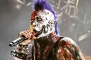 Ο frontman των Mudvayne έπεσε από τη σκηνή ενώ τραγουδούσε το «Not Falling»