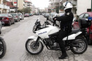 Θεσσαλονίκη: Καταδίωξη οχήματος που οδηγούσε 16χρονος –Τραυματίστηκε αστυνομικός