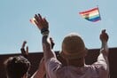 H Σιγκαπούρη καταργεί το νόμο που απαγορεύει το γκέι σεξ - και ουσιαστικά αποποινικοποιεί την ομοφυλοφιλία