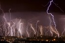 Κύμα κακοκαιρίας με καταιγίδες, χαλάζι και μεγάλη συχνότητα κεραυνών - Πού «χτυπούν» έντονα φαινόμενα