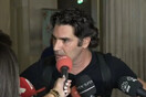Σοκαρισμένος ο Χριστόφορος Παπακαλιάτης όταν μαθαίνει για τον θάνατο του Καζάκου