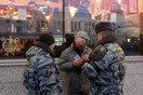 Η ρωσική αστυνομία ελέγχει άνδρα