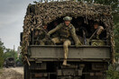 Ουκρανοί στρατιώτες σε φορτηγάκι