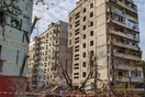 Ζαπορίζια: Δεκάδες νεκροί και τραυματίες- Πύραυλοι «χτύπησαν» πολυώροφο συγκρότημα διαμερισμάτων