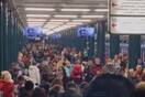 Εκρήξεις στο Κίεβο: Ουκρανοί έχουν βρει καταφύγιο στο μετρό και τραγουδούν 