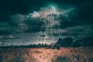 Έκτακτο δελτίο καιρού από την ΕΜΥ: Καταιγίδες, χαλάζι και πολλοί κεραυνοί