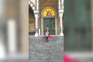Τουρίστρια τράβηξε αποκαλυπτικές φωτογραφίες μπροστά σε καθεδρικό - Οργή των ντόπιων