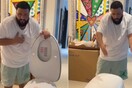 Ο Drake χάρισε στον DJ Khaled λεκάνες τουαλέτας $20.000 για τα γενέθλιά του: «Το καλύτερο δώρο»