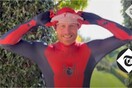 Ο πρίγκιπας Χάρι ντύθηκε spiderman και ευχήθηκε «καλά Χριστούγεννα» - για καλό σκοπό 