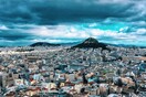 Καιρός: Συννεφιά, βροχές και χιόνια στα ορεινά- Μικρή πτώση της θερμοκρασίας