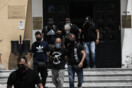 Ηλιούπολη: Ποινή 5,5 ετών στον αστυνομικό για trafficking- Ένταση και χημικά στο δικαστήριο 