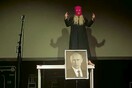 Νέο τραγούδι από τις Pussy Riot με επίθεση κατά του Πούτιν – «Μαμά, είμαι αιχμάλωτος, μη βλέπεις τηλεόραση»