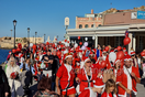 Santa Run Chania 2022: Μικροί και μεγάλοι Αγιοβασίληδες γέμισαν το λιμάνι