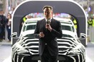 Οι μετοχές της Tesla σε ναδίρ διετίας, οι επενδυτές ανησυχούν για τις προτεραιότητες του Μασκ