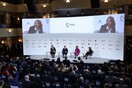 Politico: Είναι το τέλος του κόσμου, όπως το γνωρίζουμε