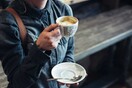 Το προφίλ του Έλληνα καταναλωτή καφέ: Πόσο συχνά πίνει και γιατί δεν θέλει να τον κόψει