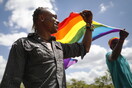 Ουγκάντα: Νομοσχέδιο για ποινές κάθειρξης 10 ετών σε όποιον αυτοπροσδιορίζεται ως LGBTQ