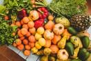 Ποια φρούτα και λαχανικά είναι περισσότερο εκτεθειμένα σε φυτοφάρμακα και ποια είναι «καθαρά» 