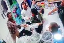 Ιράν: Η στιγμή που άνδρας επιτίθεται, πετώντας γιαούρτι σε δύο γυναίκες, επειδή δεν φορούν χιτζάμπ