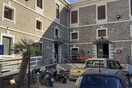 Βόλος: 30χρονος μπήκε σε κτίριο δημόσιων Υπηρεσιών και άρχισε να αυνανίζεται
