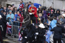 Στέψη βασιλιά Καρόλου: Άλογο πανικοβλήθηκε και παραλίγο να πέσει στο πλήθος