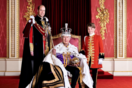 Τέλος οι βασίλισσες - Το νέο πορτρέτο με τον βασιλιά Κάρολο και τους διαδόχους Ουίλιαμ και Τζορτζ
