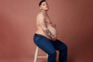 «Είμαι ένας έγκυος τρανς άνδρας και υπάρχω»- Ο Λόγκαν Μπράουν στο εξώφυλλο του Glamour